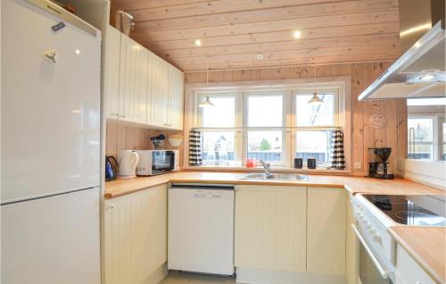 Øer Strand House | Cozy Home In Ebeltoft With Sauna