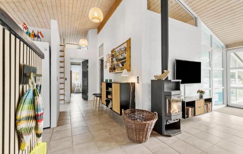 Lyngsbæk Strand House | Cozy Home In Ebeltoft With Sauna