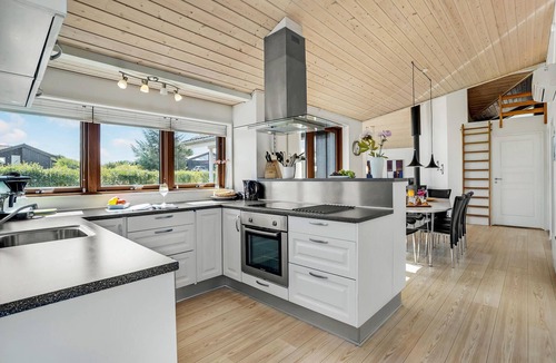 Krejbjerg House | Cozy home in Ejstrupholm with sauna