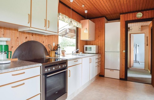 Krejbjerg House | Cozy home in Ejstrupholm with kitchen