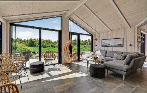 Krejbjerg House | Cozy Home In Ejstrupholm