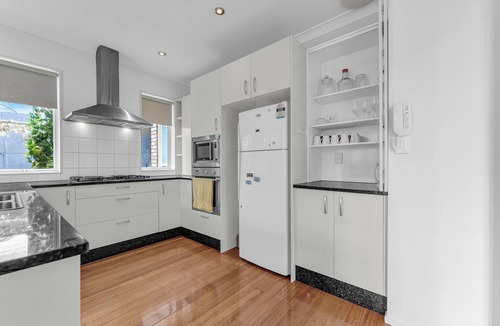 Epsom House | Cozy Home in Epsom