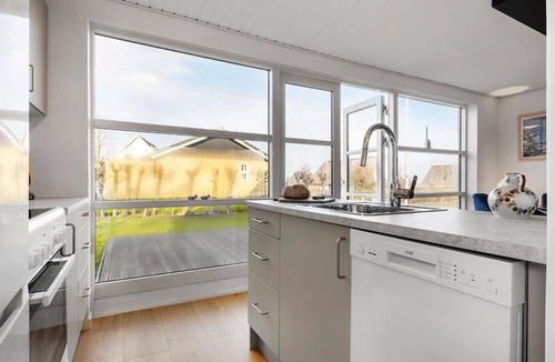 Hvalpsund House | Cozy home in Farsø with WiFi