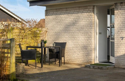 Hvalpsund House | Cozy home in Farsø with WiFi