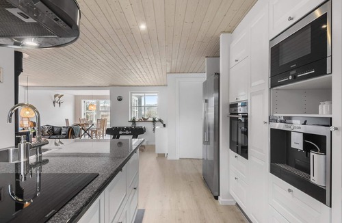 Faxe Ladeplads House | Cozy home in Faxe Ladeplads with WiFi