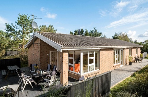 Torup Strand House | Cozy home in Fjerritslev with WiFi