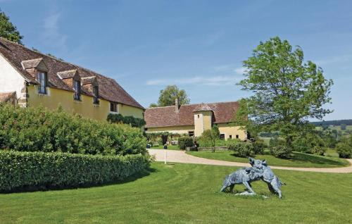 Domfront-en-Champagne House | Cozy Home In Domfront En Champagne