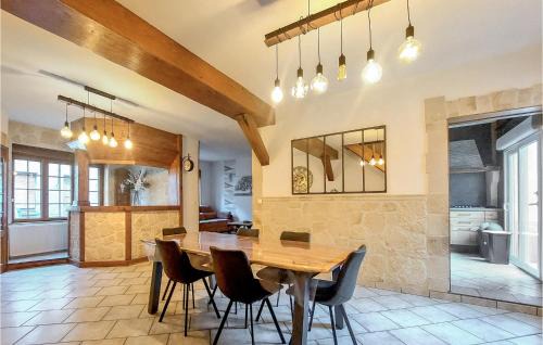 Grand-Fort-Philippe House | Cozy Home In Grand-Fort-Philippe With Wifi