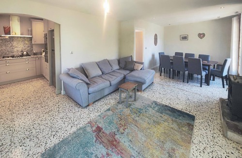 Thezan-les-Beziers House | Cozy home in Thézan les Béziers