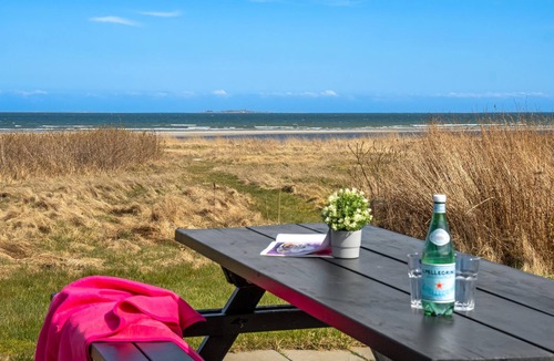 Nordstrand House | Cozy home in Frederikshavn with house sea view