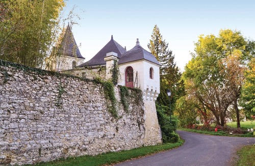 Gennes House | Cozy home in Gennes with kitchen