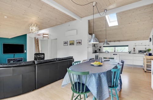 Skygge House | Cozy home in Give with sauna