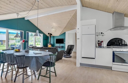 Skygge House | Cozy home in Give with sauna