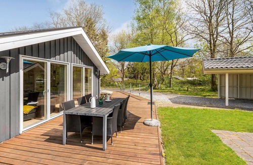 Skygge House | Cozy home in Give with sauna