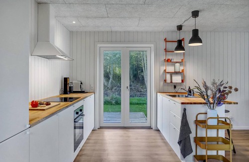 Fjellerup House | Cozy home in Glesborg with WiFi