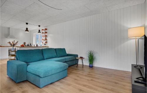 Fjellerup House | Cozy Home In Glesborg With Wifi