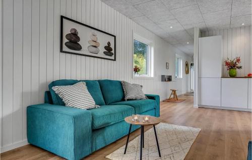 Fjellerup House | Cozy Home In Glesborg With Wifi