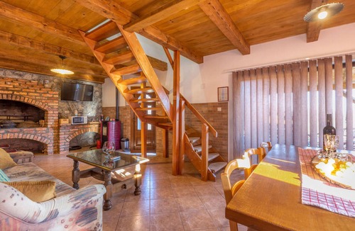 Trnovac House | Cozy home in Gospic with sauna
