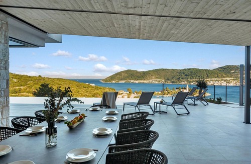 Cove Rogacic House | Cozy home in Grad Vis