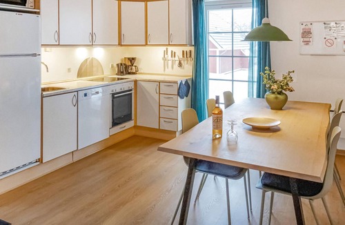 Grasten House | Cozy home in Gråsten with kitchen