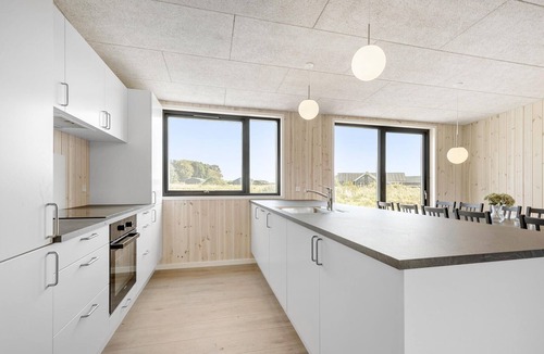 Grenaa House | Cozy home in Grenaa with sauna