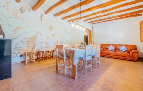 Font-Rubi House | Cozy Home In Guardiola De Fontrubí With Sauna