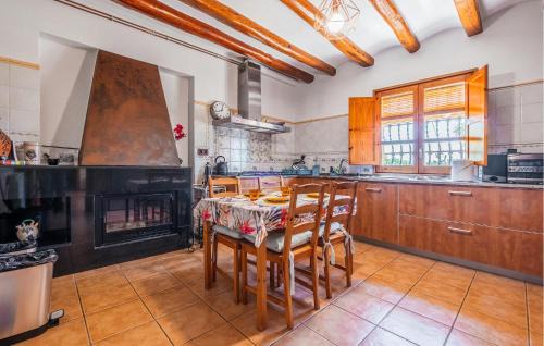 Font-Rubi House | Cozy Home In Guardiola De Fontrubí With Sauna