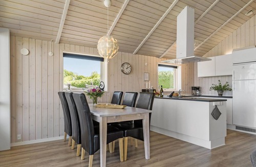 Diernæs House | Cozy home in Haderslev with lake view