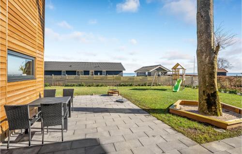 Fynshav House | Cozy Home In Haderslev With Kitchen