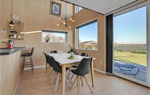 Fynshav House | Cozy Home In Haderslev With Kitchen