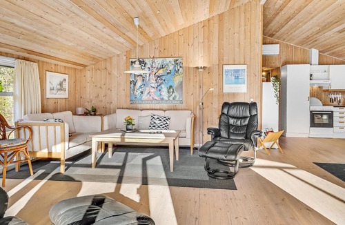Oster Hurup House | Cozy home in Hadsund with sauna