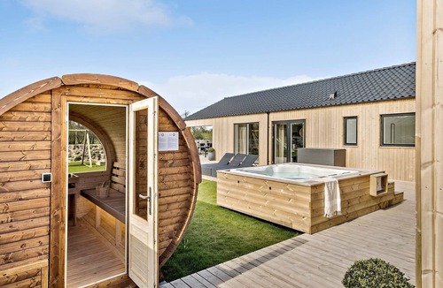 Hadsund House | Cozy home in Hadsund with sauna