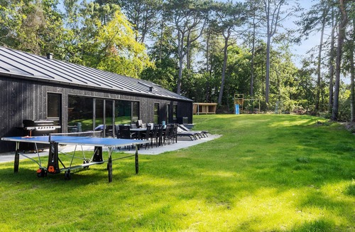 Helberskov Strand House | Cozy home in Hadsund with sauna