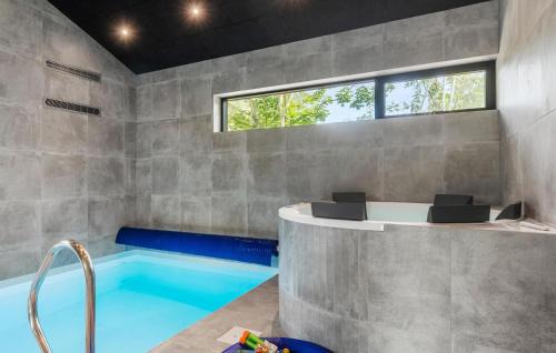 Helberskov Strand House | Cozy Home In Hadsund With Sauna