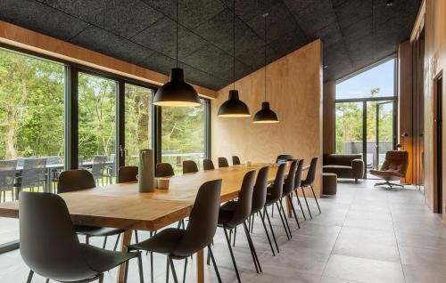 Helberskov Strand House | Cozy Home In Hadsund With Sauna