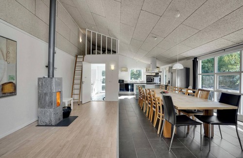 Øster Melholt House | Cozy home in Hals with sauna