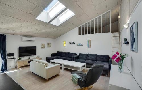 Øster Melholt House | Cozy Home In Hals With Sauna