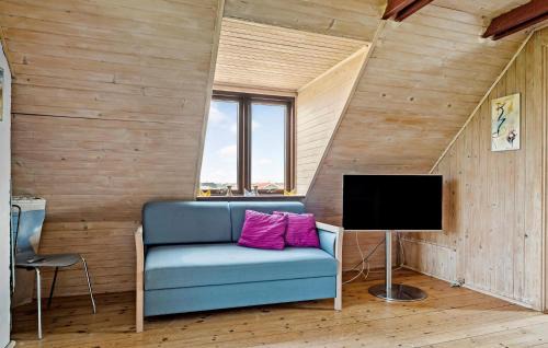 Vrist Strand House | Cozy Home In Harboøre With Wifi