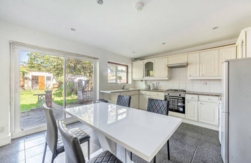 Roxbourne House | Cozy home in Harrow