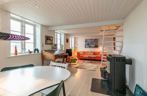 Hasle House | Cozy home in Hasle with house sea view