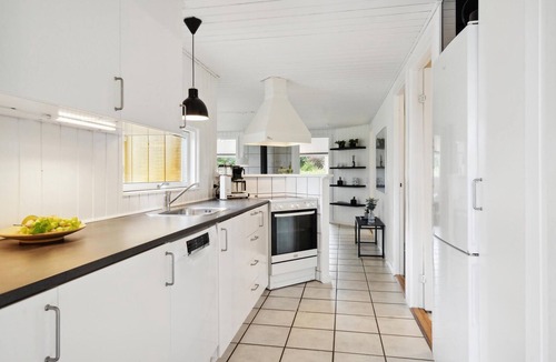 Hejlsminde Strand House | Cozy home in Hejls with sauna
