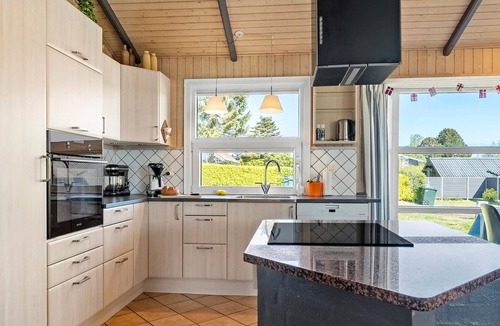 Hejlsminde Strand House | Cozy home in Hejls with sauna