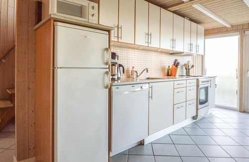 Bork Havn House | Cozy home in Hemmet with house sea view