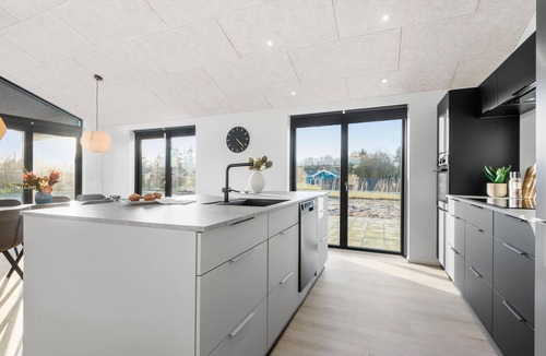 Bork Havn House | Cozy home in Hemmet with WiFi