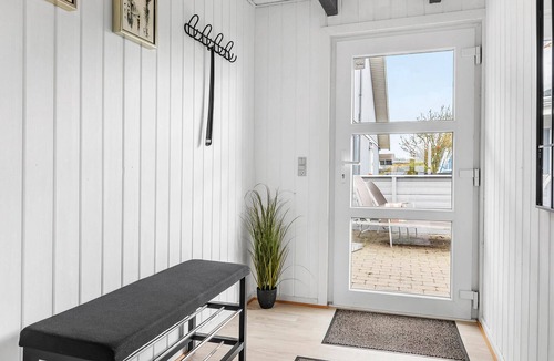 Bork Havn House | Cozy home in Hemmet with sauna