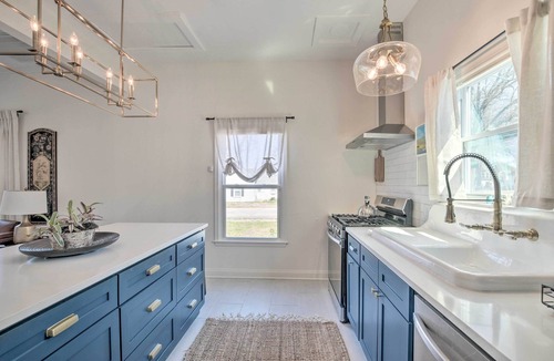 Dunean House | Cozy Home in Historic Area ~ 2 Mi to Main St!