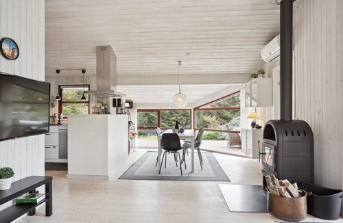 Lonstrup House | Cozy home in Hjørring with WiFi