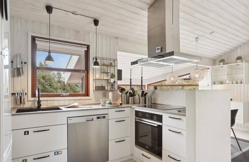 Lonstrup House | Cozy home in Hjørring with WiFi