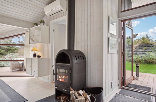 Lonstrup House | Cozy home in Hjørring with WiFi