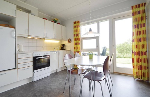 Emmerlev House | Cozy home in Højer with house sea view
